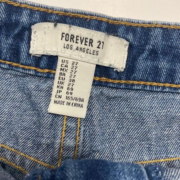 Forever 21 Los Angeles Distressed Frayed Hem Denim Mini Skirt Graphic Patches - Picture 4 of 8